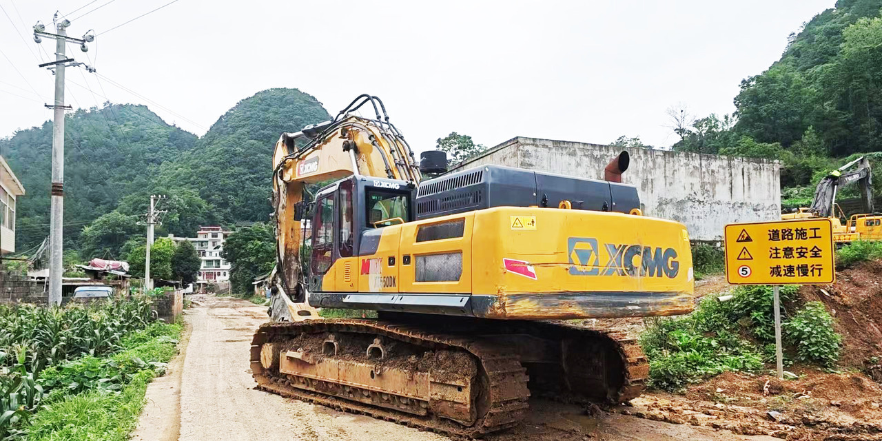 XCMG used crawler hydraulic excavator XE550DK 50ton price - Excavadora de cadenas: foto 2 XCMG used crawler hydraulic excavator XE550DK 50ton price - Excavadora de cadenas: foto 2