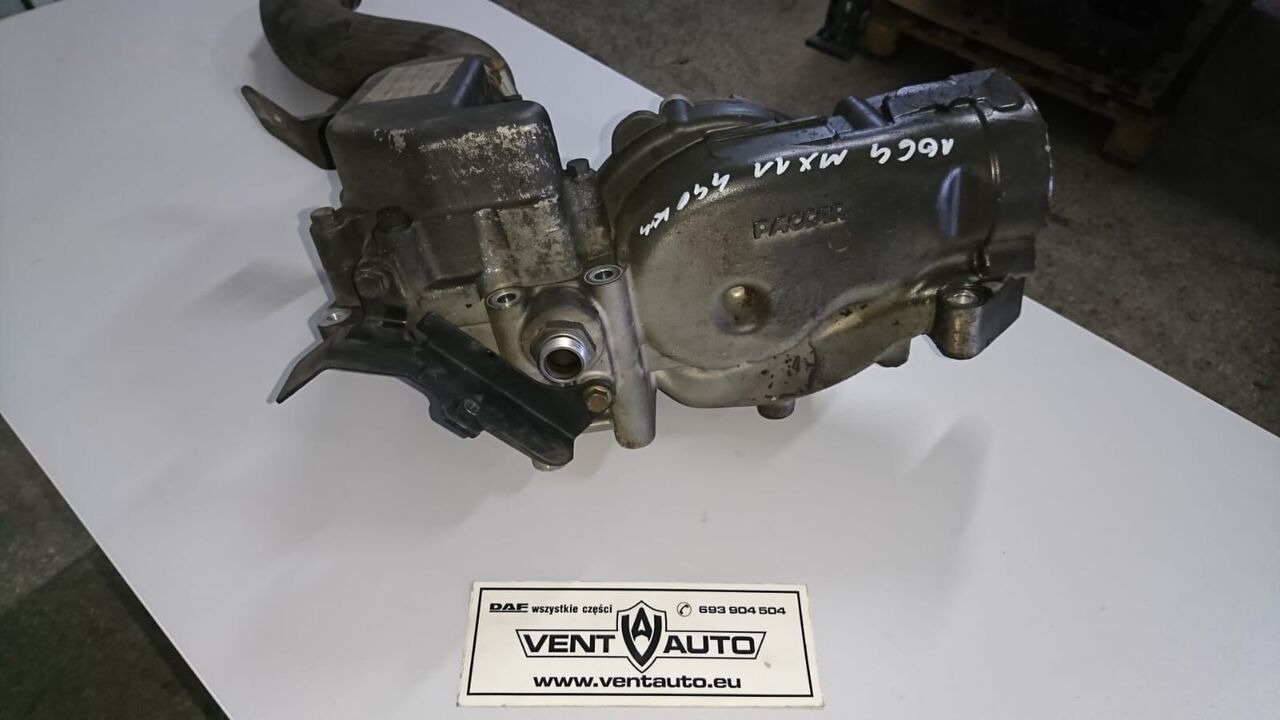 1955127 DAF XF 106 truck - Bomba de refrigerante para Camión: foto 4 1955127 DAF XF 106 truck - Bomba de refrigerante para Camión: foto 4