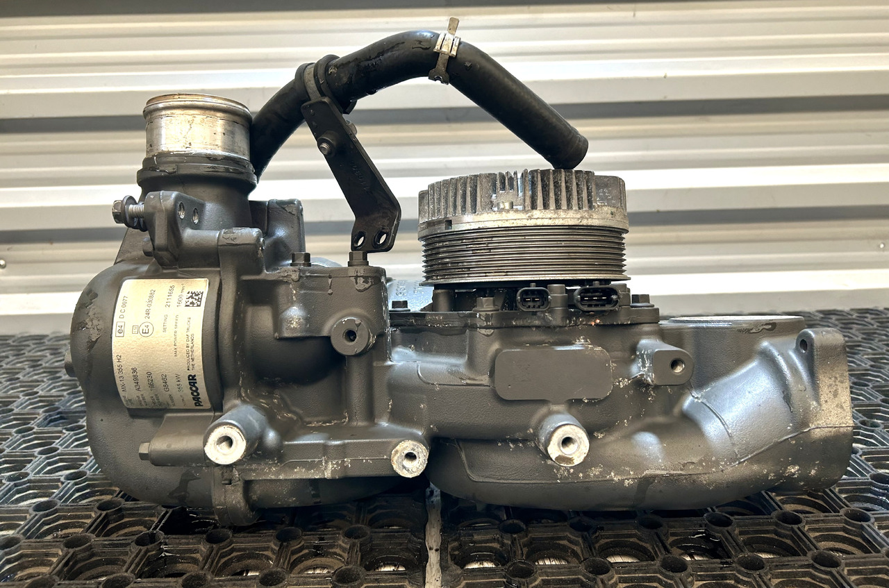 DAF DAF XF 106 480 COOLANT PUMP - Bomba de refrigerante: foto 1 DAF DAF XF 106 480 COOLANT PUMP - Bomba de refrigerante: foto 1