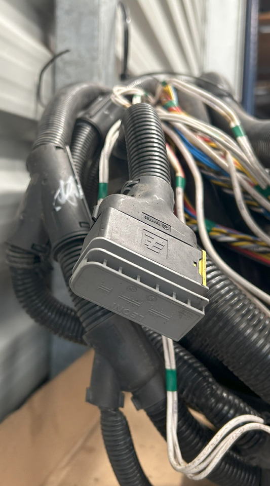 DAF XF 106 CHASSIS MAIN ELECTRICAL HARNESS - Cables/ Alambres: foto 5 DAF XF 106 CHASSIS MAIN ELECTRICAL HARNESS - Cables/ Alambres: foto 5