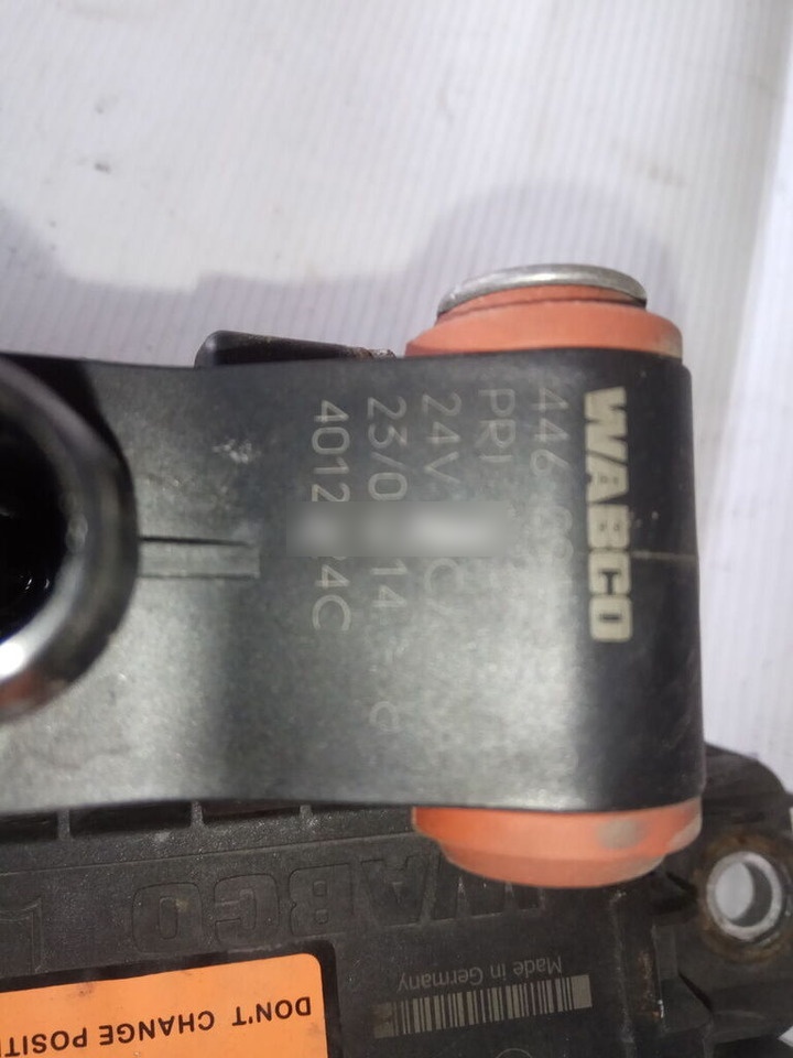 Elektrozawór AdBlue WABCO 446091304 DAF XF 106 truck - Sistema de escape para Camión: foto 5 Elektrozawór AdBlue WABCO 446091304 DAF XF 106 truck - Sistema de escape para Camión: foto 5