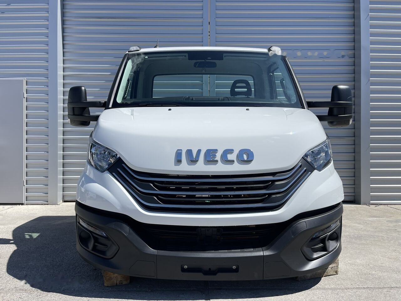 IVECO DAILY VII 72-210 IVECO DAILY 75-210 light - Cabina para Furgoneta: foto 1 IVECO DAILY VII 72-210 IVECO DAILY 75-210 light - Cabina para Furgoneta: foto 1