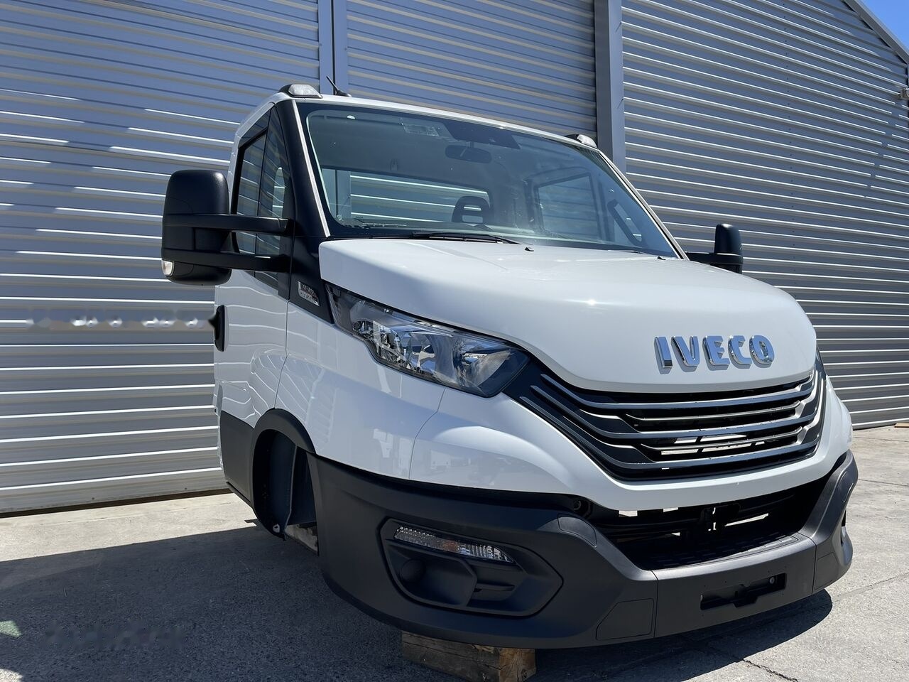IVECO DAILY VII 72-210 IVECO DAILY 75-210 light - Cabina para Furgoneta: foto 2 IVECO DAILY VII 72-210 IVECO DAILY 75-210 light - Cabina para Furgoneta: foto 2