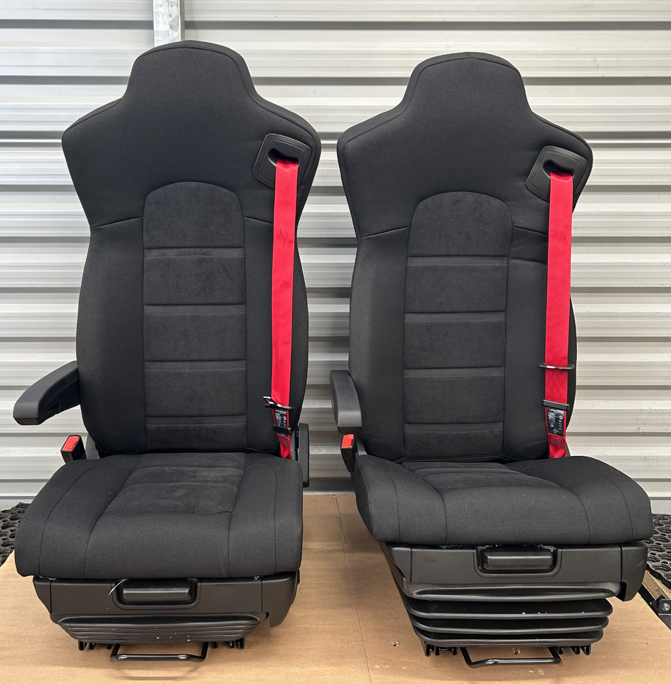 IVECO NEW SET OF SEATS IVECO S-WAY - Asiento: foto 1 IVECO NEW SET OF SEATS IVECO S-WAY - Asiento: foto 1