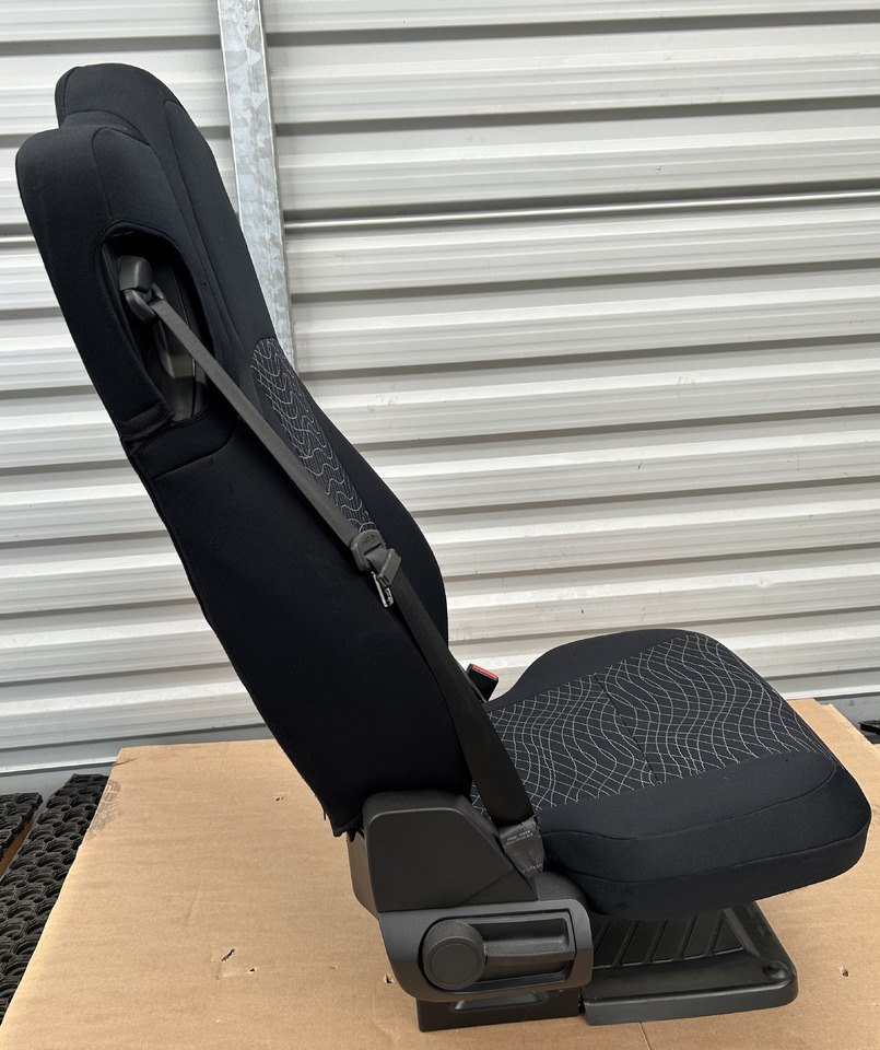 MERCEDES ACTROS MP4 PASSENGER SEAT - Asiento: foto 2 MERCEDES ACTROS MP4 PASSENGER SEAT - Asiento: foto 2