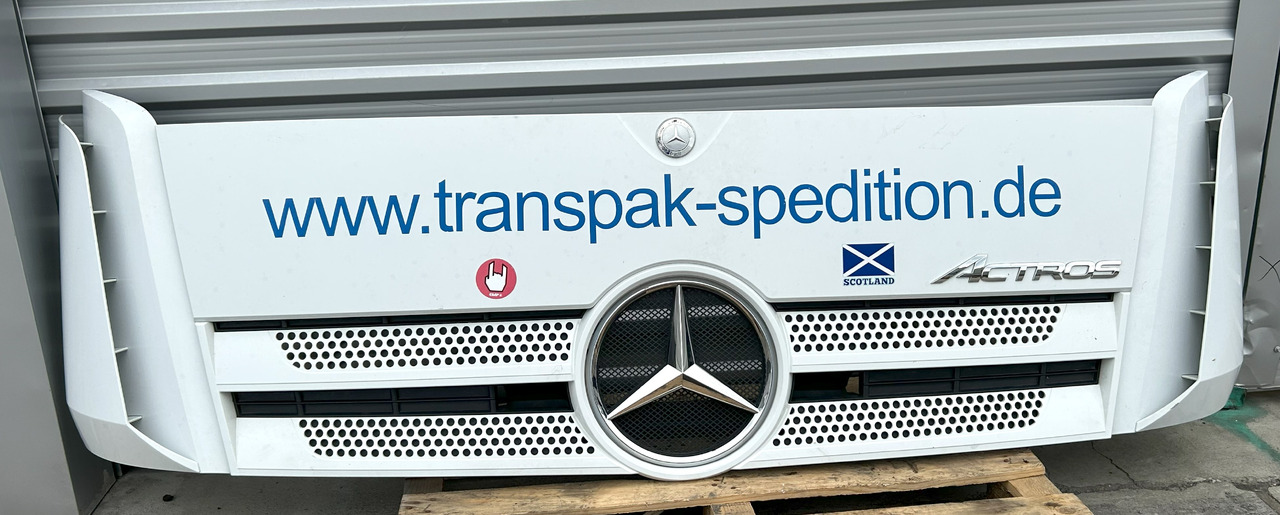 MERCEDES-BENZ ACTROS MP4 FRONT PANEL COMPLETE HOOD AND GRILL - Carrocería y exterior: foto 1 MERCEDES-BENZ ACTROS MP4 FRONT PANEL COMPLETE HOOD AND GRILL - Carrocería y exterior: foto 1