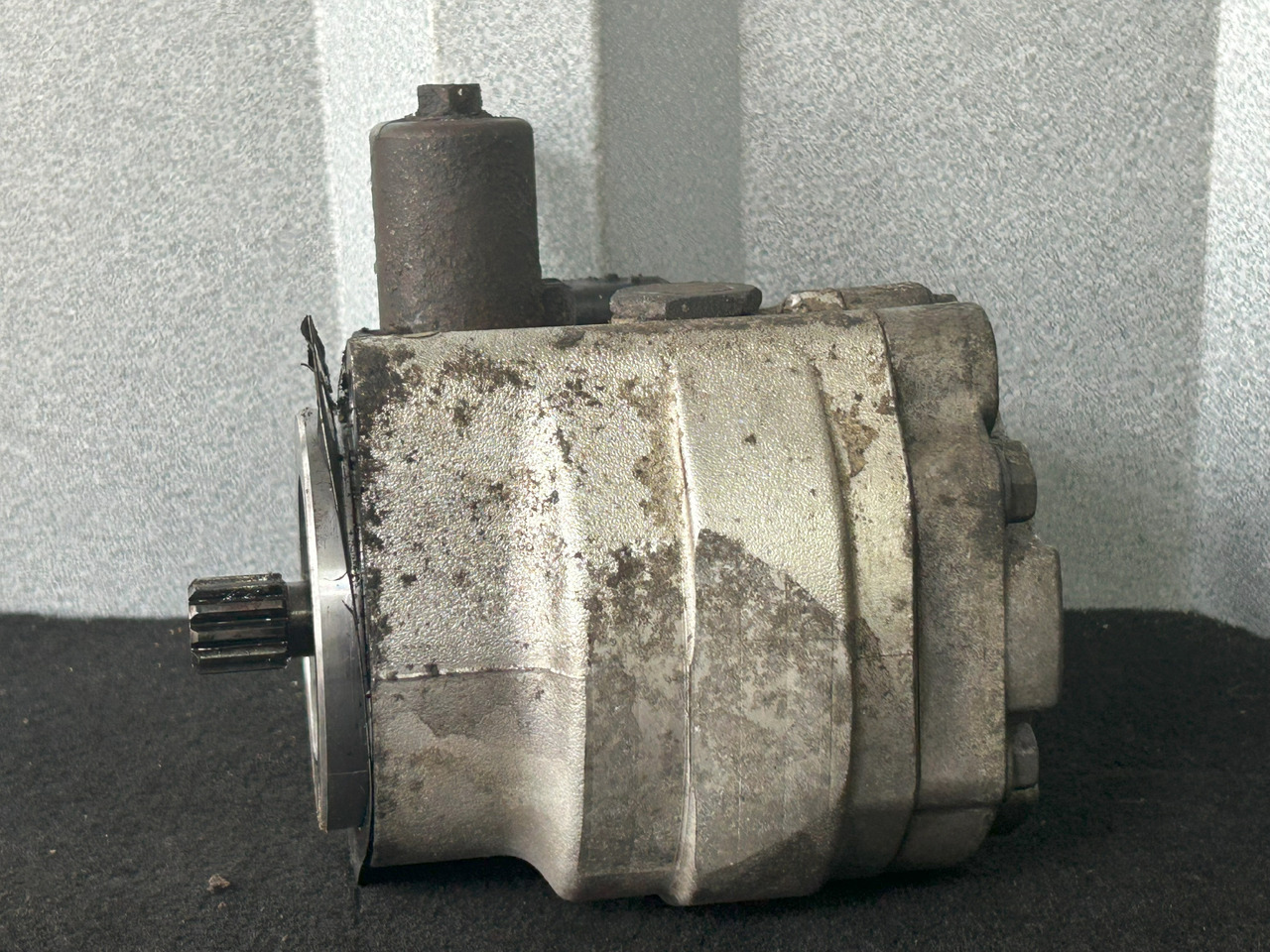 MERCEDES-BENZ ACTROS MP4 POWER STEERING PUMP - Bomba de dirección para Camión: foto 2 MERCEDES-BENZ ACTROS MP4 POWER STEERING PUMP - Bomba de dirección para Camión: foto 2