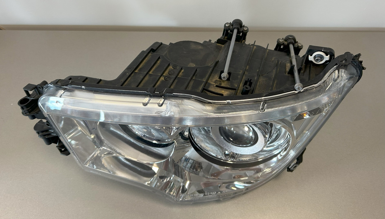MERCEDES-BENZ brand new original OEM Mercedes-Benz headlight LEFT BI-XENON MP4, MP5 - Faro delantero: foto 2 MERCEDES-BENZ brand new original OEM Mercedes-Benz headlight LEFT BI-XENON MP4, MP5 - Faro delantero: foto 2