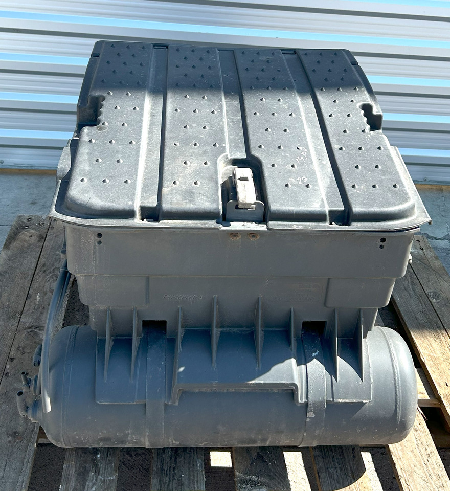 Mercedes AROCS MP4 BATTERY BOX WITH CYLINDERS - Acumulador para Camión: foto 3 Mercedes AROCS MP4 BATTERY BOX WITH CYLINDERS - Acumulador para Camión: foto 3