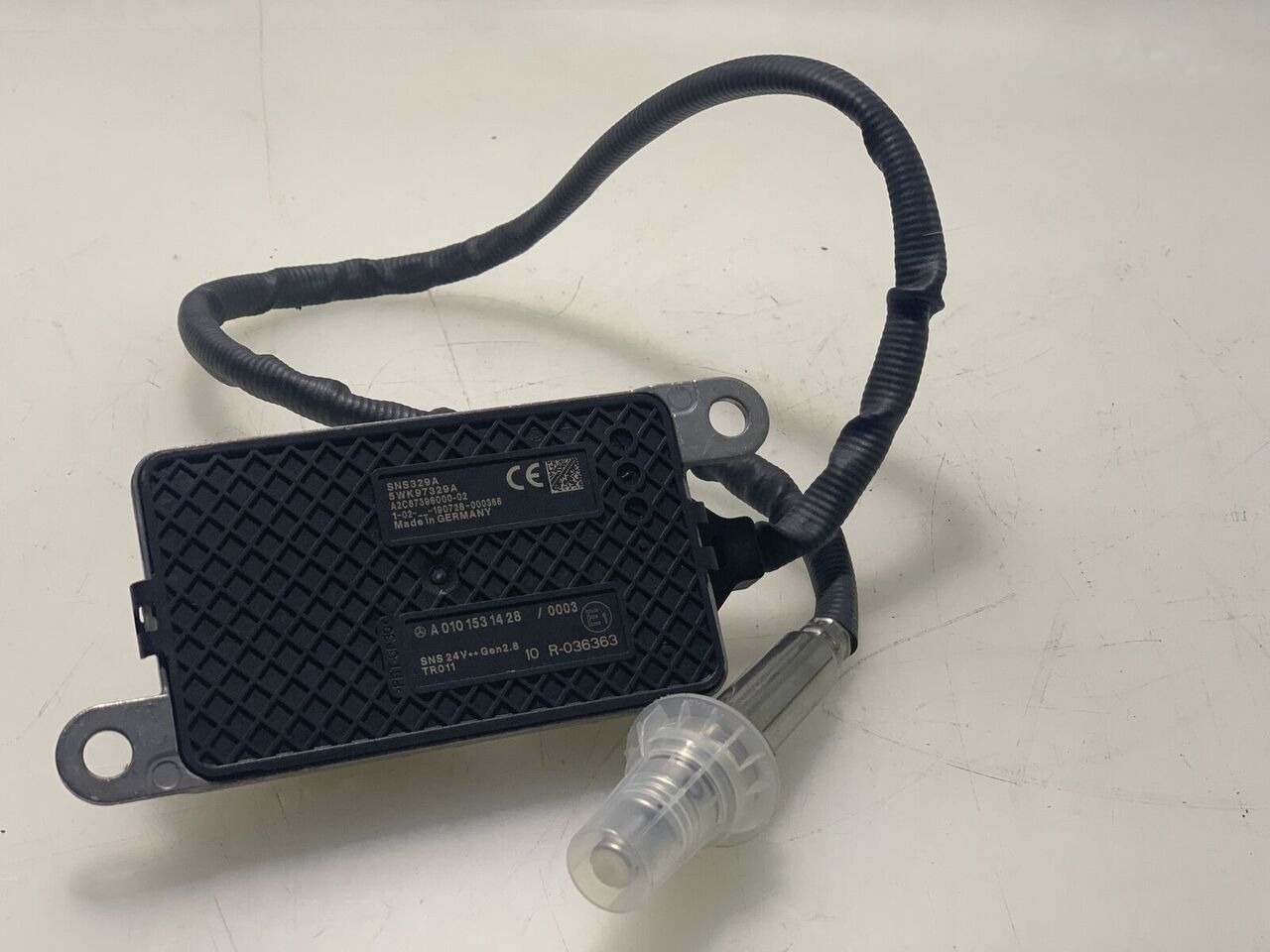 Mercedes-Benz ACTROS A 0101531428 Mercedes-Benz ACTROS truck - Sensor para Camión: foto 4 Mercedes-Benz ACTROS A 0101531428 Mercedes-Benz ACTROS truck - Sensor para Camión: foto 4