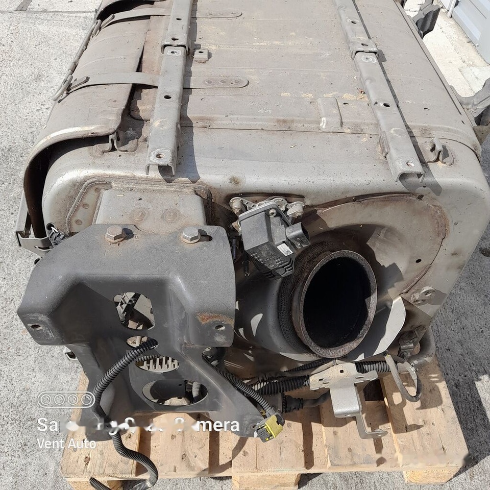 Mercedes-Benz ACTROS MP4 A0084902212   Mercedes-Benz A0084902212 - Convertidor catalítico para Camión: foto 5 Mercedes-Benz ACTROS MP4 A0084902212   Mercedes-Benz A0084902212 - Convertidor catalítico para Camión: foto 5
