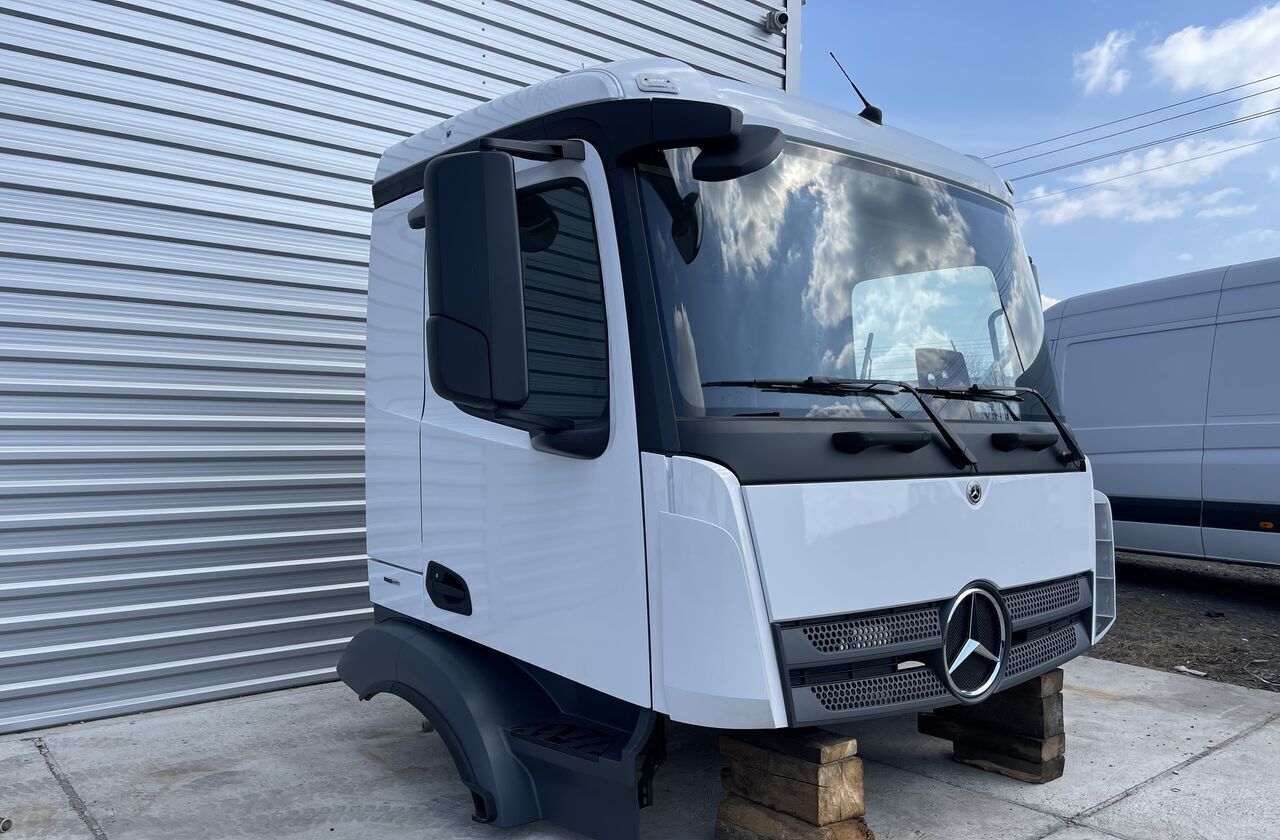 Mercedes-Benz ACTROS MP4 A9607202203 Mercedes-Benz ACTROS MP4 CLASSIC truck - Puerta y piezas para Camión: foto 3 Mercedes-Benz ACTROS MP4 A9607202203 Mercedes-Benz ACTROS MP4 CLASSIC truck - Puerta y piezas para Camión: foto 3