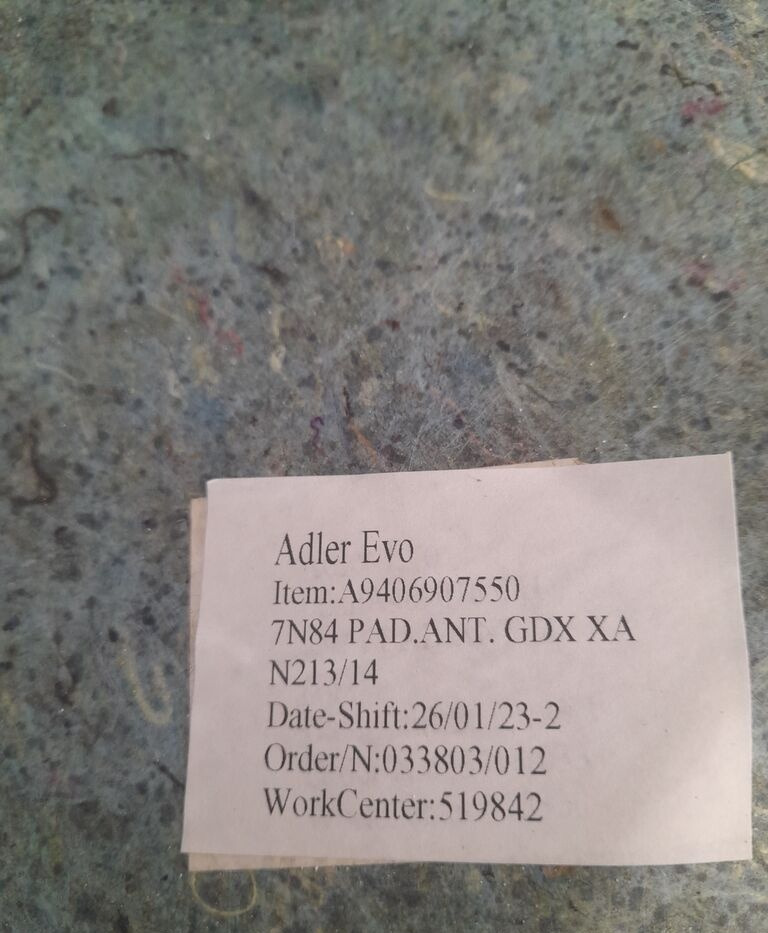 PODSUFITKA TAPICERKA Mercedes-Benz ATEGO A9406907550 - Cabina e interior para Camión: foto 2 PODSUFITKA TAPICERKA Mercedes-Benz ATEGO A9406907550 - Cabina e interior para Camión: foto 2