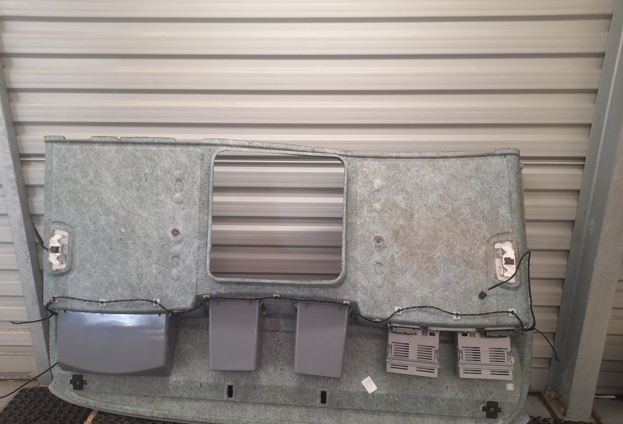 PODSUFITKA TAPICERKA Mercedes-Benz ATEGO A9406907550 - Cabina e interior para Camión: foto 3 PODSUFITKA TAPICERKA Mercedes-Benz ATEGO A9406907550 - Cabina e interior para Camión: foto 3