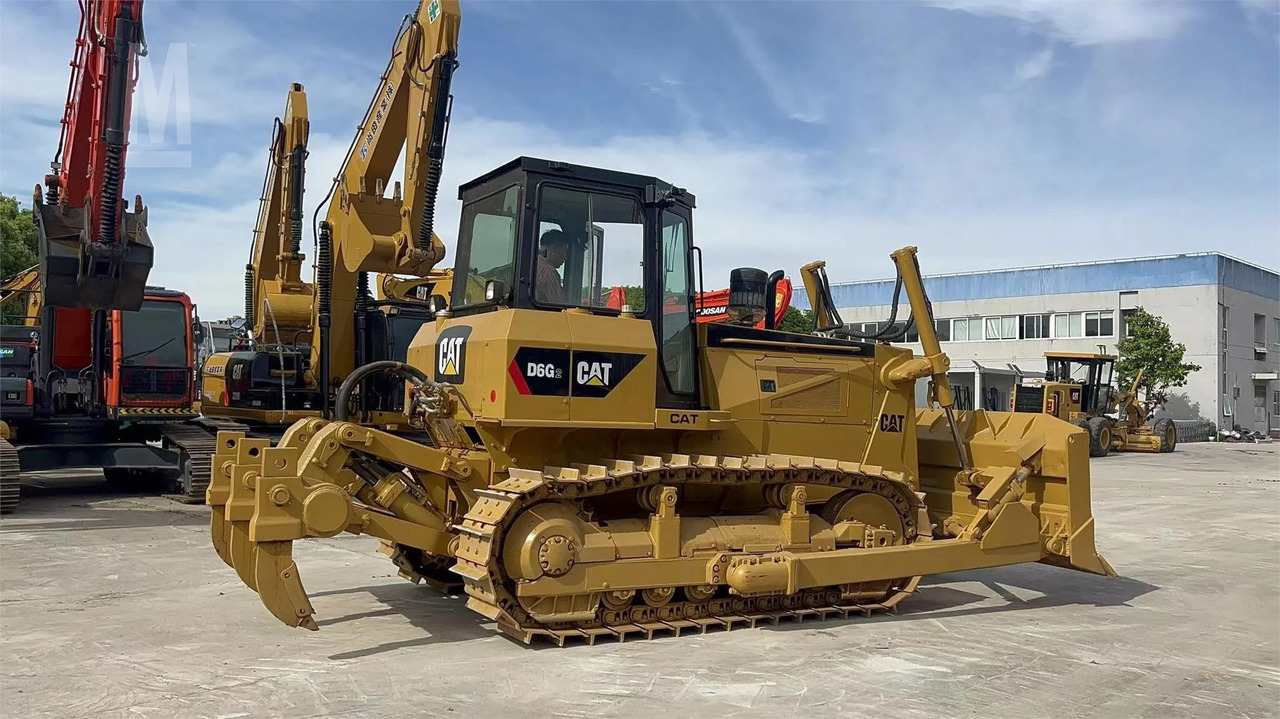Caterpillar Tracked Tractor Secondhand CAT D6G, D6D Crawler Bulldozer - Bulldozer: foto 2 Caterpillar Tracked Tractor Secondhand CAT D6G, D6D Crawler Bulldozer - Bulldozer: foto 2