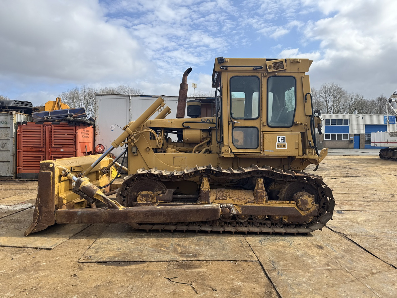 Caterpillar Used Bulldozer CAT D6D Good Price Tracked Tractor - Bulldozer: foto 1 Caterpillar Used Bulldozer CAT D6D Good Price Tracked Tractor - Bulldozer: foto 1
