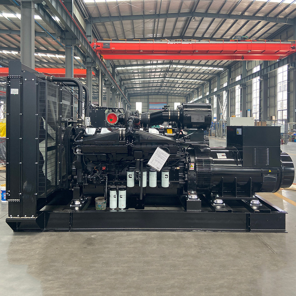 Cummins 600KVA, 700KVA, 800KVA, 1000KVA, 1200KVA Diesel Generator Set Three Phase Power - Generador industriale: foto 2 Cummins 600KVA, 700KVA, 800KVA, 1000KVA, 1200KVA Diesel Generator Set Three Phase Power - Generador industriale: foto 2