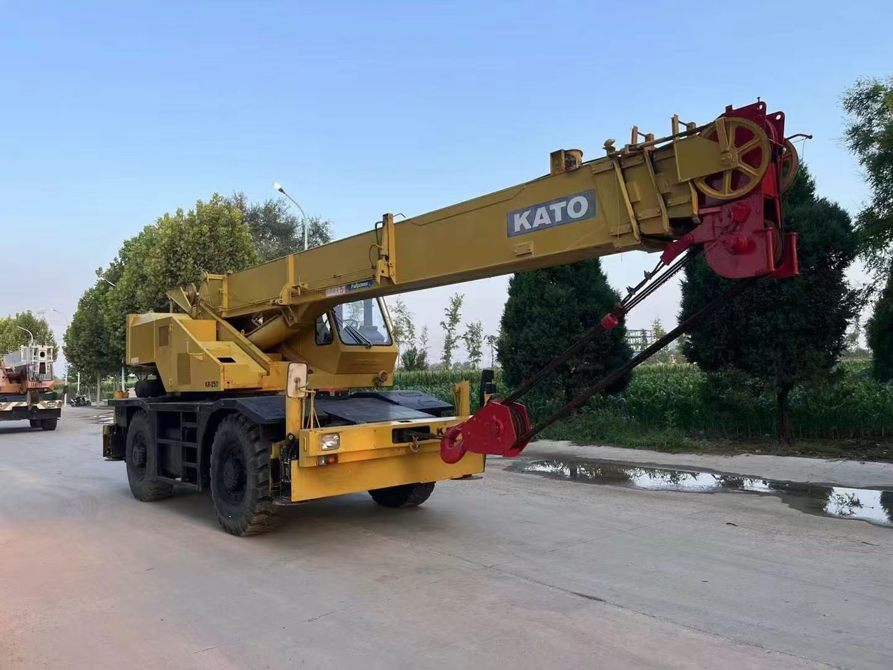 KATO KR250 Good Price 25 ton Rough Terrain Crane - Autogrúa: foto 1 KATO KR250 Good Price 25 ton Rough Terrain Crane - Autogrúa: foto 1