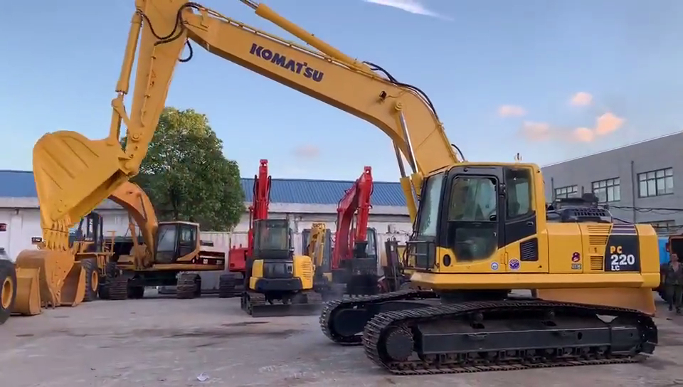 KOMATSU excavator slightly used 22 ton excavator Komatsu PC220LC-8 - Excavadora de cadenas: foto 2 KOMATSU excavator slightly used 22 ton excavator Komatsu PC220LC-8 - Excavadora de cadenas: foto 2
