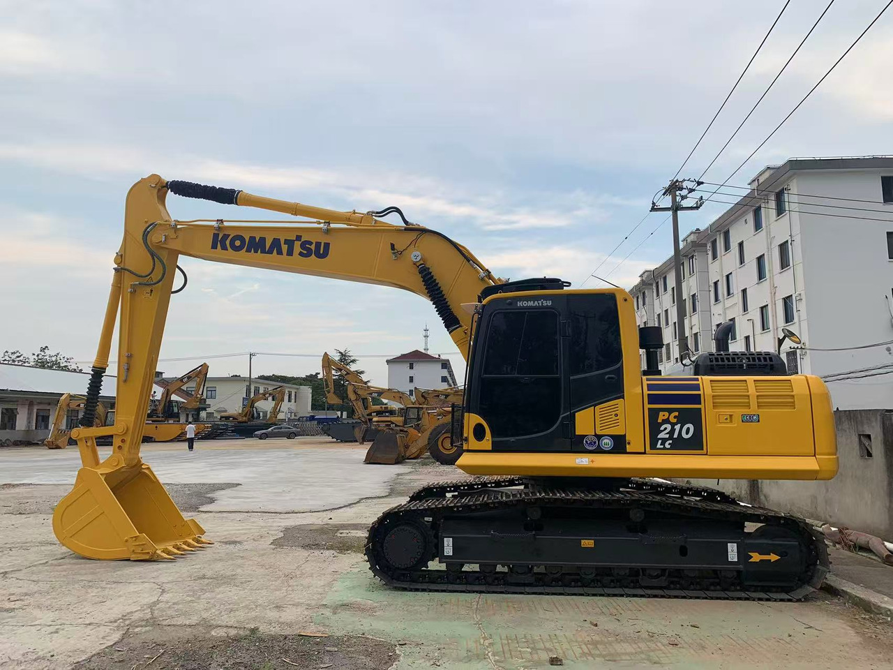 Komatsu Crawler Excavator PC210, PC200 Good Price Japan Excavator - Excavadora de cadenas: foto 3 Komatsu Crawler Excavator PC210, PC200 Good Price Japan Excavator - Excavadora de cadenas: foto 3