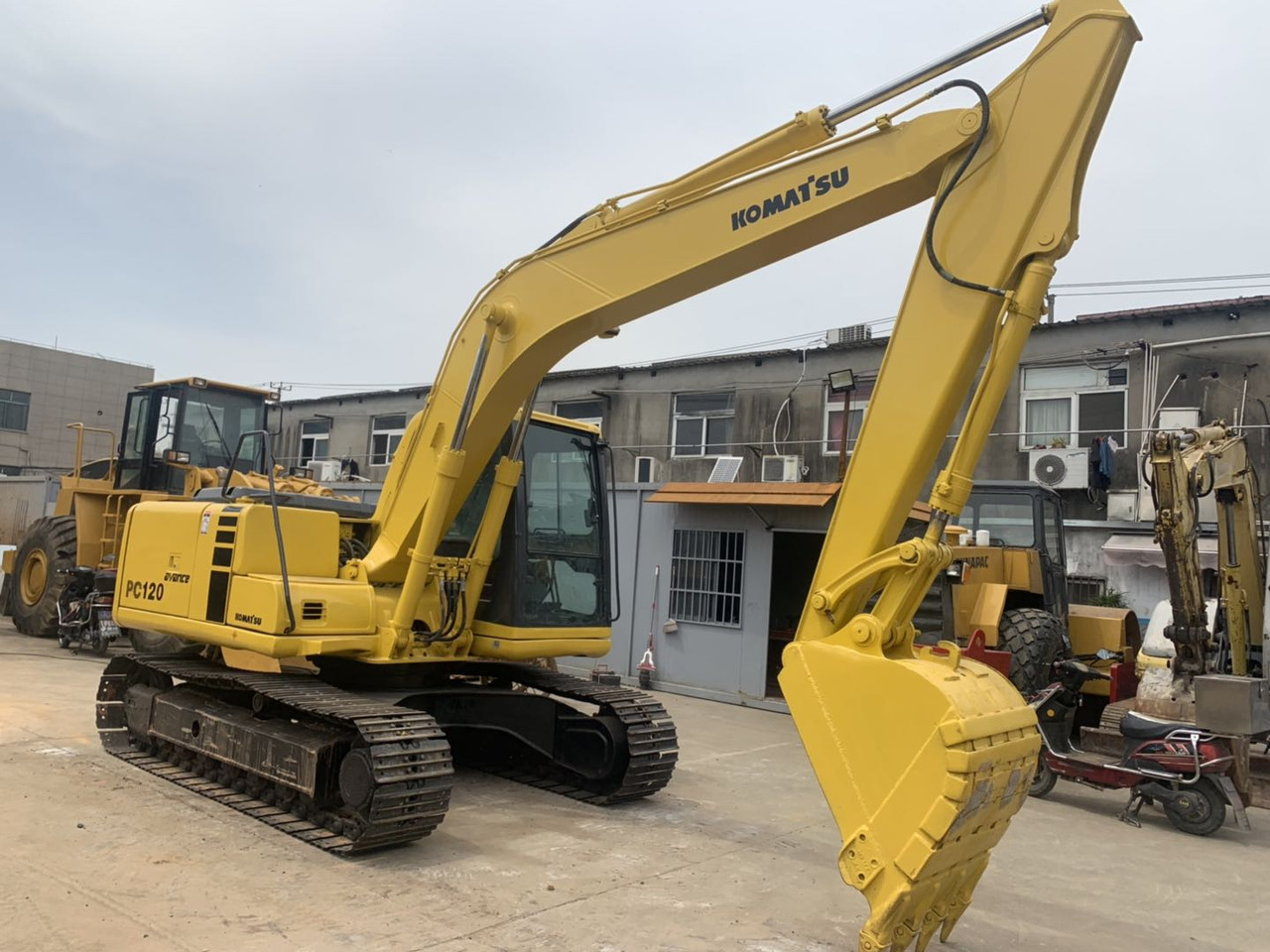 Komatsu PC120 Secondhand Excavator Good Price on Sale - Excavadora de cadenas: foto 2 Komatsu PC120 Secondhand Excavator Good Price on Sale - Excavadora de cadenas: foto 2