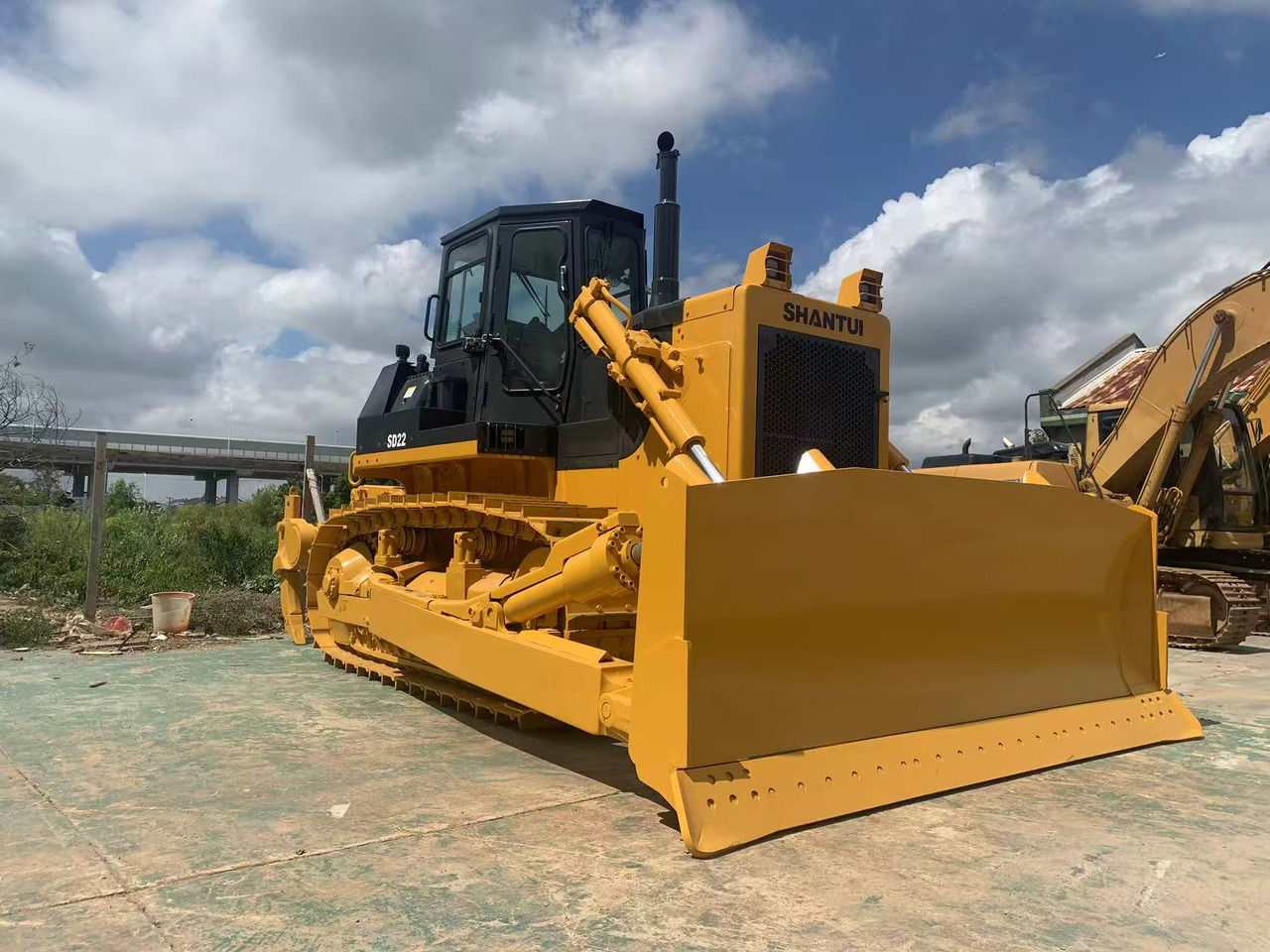 SHANTUI Bulldozer SD22, SD32, SD16 Secondhand Condition - Bulldozer: foto 3 SHANTUI Bulldozer SD22, SD32, SD16 Secondhand Condition - Bulldozer: foto 3