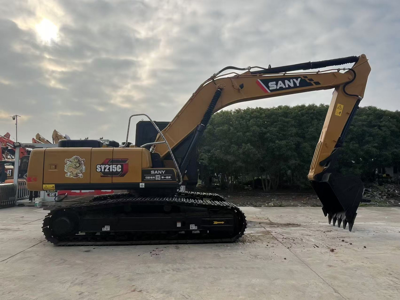 Sany SY215C Used Excavator Mitsubishi Engine - Excavadora de cadenas: foto 1 Sany SY215C Used Excavator Mitsubishi Engine - Excavadora de cadenas: foto 1