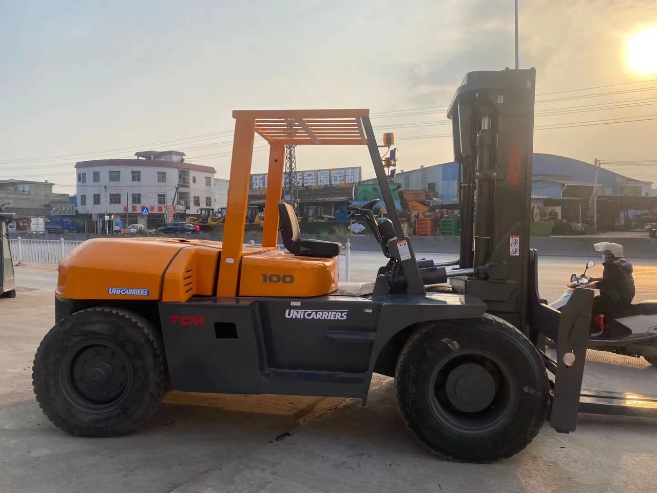 TCM FD100 Forklift Good Price Secondhand 10 ton Forklift Machine - Carretilla elevadora diésel: foto 2 TCM FD100 Forklift Good Price Secondhand 10 ton Forklift Machine - Carretilla elevadora diésel: foto 2