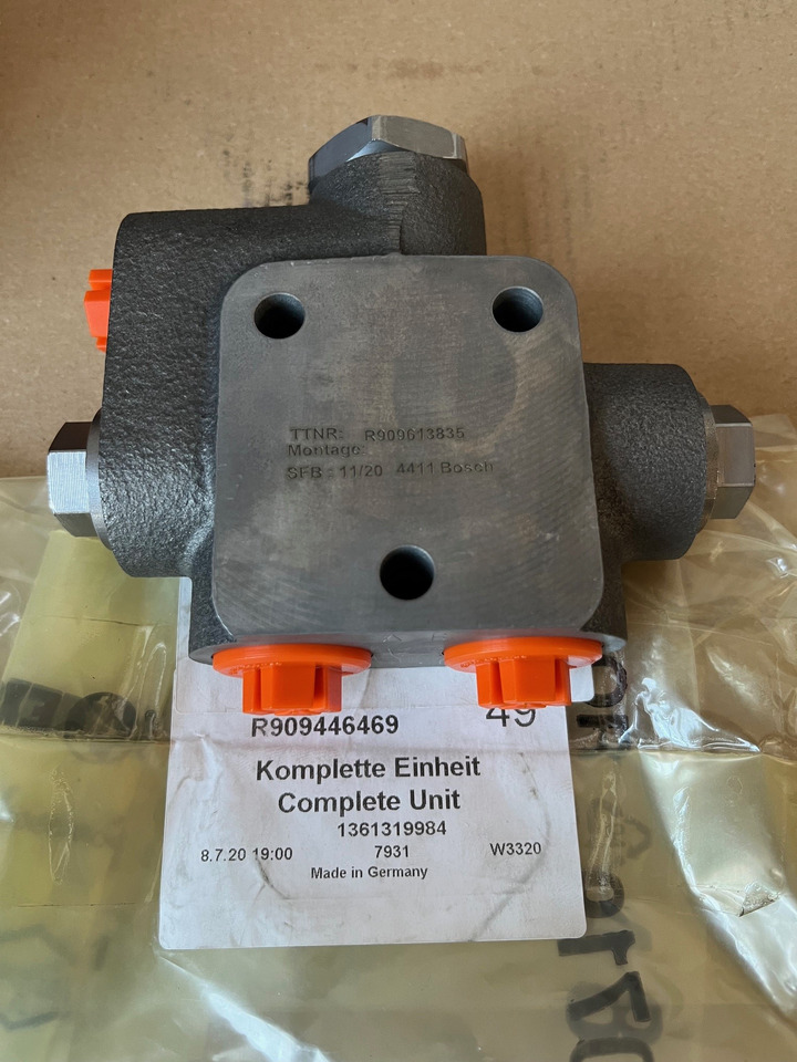 REXROTH R909446469 Flushing & Boost valve - Recambio para Excavadora: foto 2 REXROTH R909446469 Flushing & Boost valve - Recambio para Excavadora: foto 2