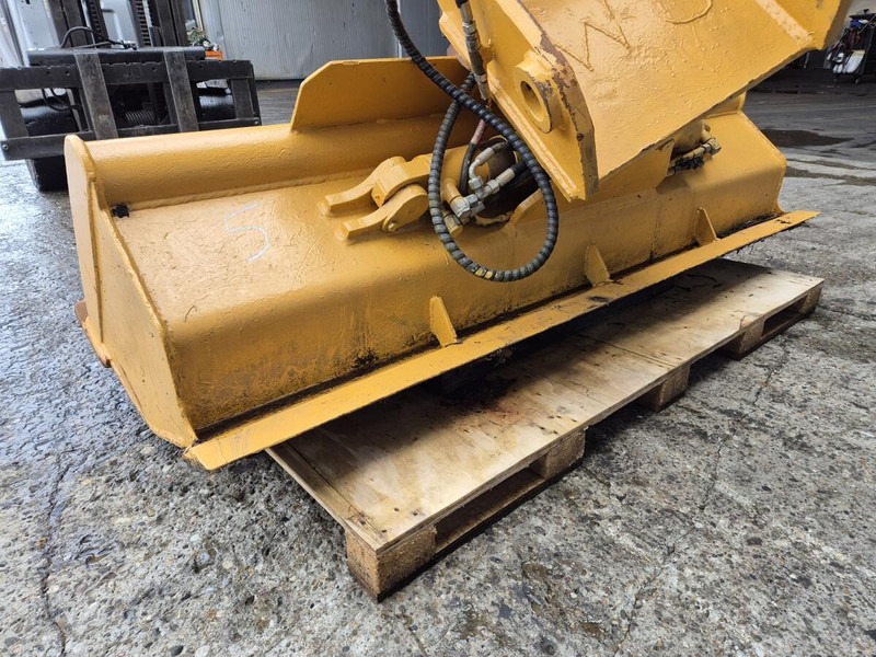 Liebherr Bucket SW48 1500MM 0.3M3 - Cazo para Maquinaria de construcción: foto 2 Liebherr Bucket SW48 1500MM 0.3M3 - Cazo para Maquinaria de construcción: foto 2