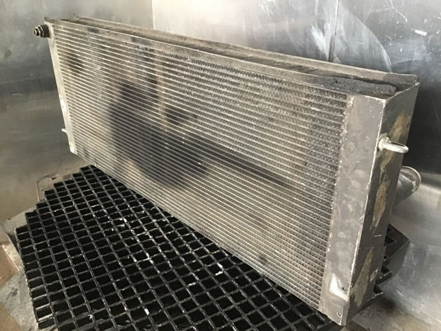 Liebherr Coolant Cooler - Radiador: foto 1 Liebherr Coolant Cooler - Radiador: foto 1