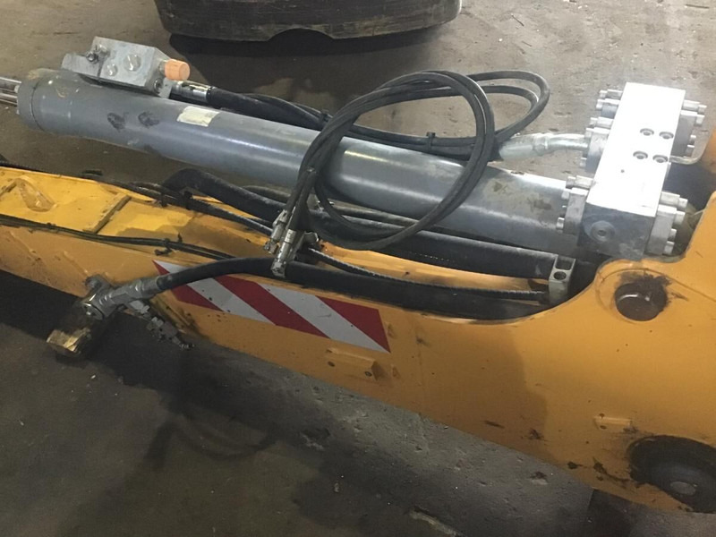 Liebherr Cylinder - Cilindro hidráulico: foto 2 Liebherr Cylinder - Cilindro hidráulico: foto 2