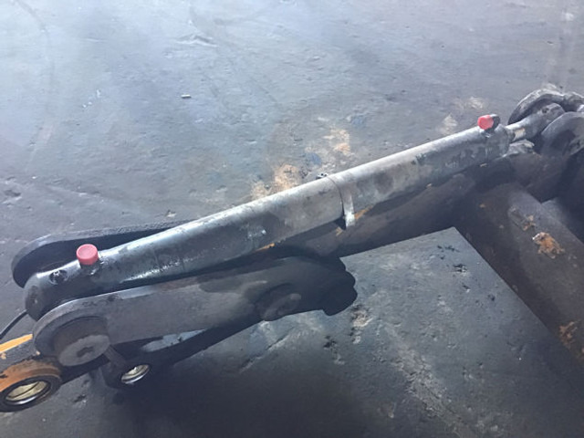 Liebherr Cylinder - Rotor basculante para Maquinaria de construcción: foto 1 Liebherr Cylinder - Rotor basculante para Maquinaria de construcción: foto 1