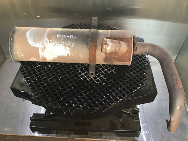 Liebherr Exhaust Silencer - Silenciador: foto 3 Liebherr Exhaust Silencer - Silenciador: foto 3