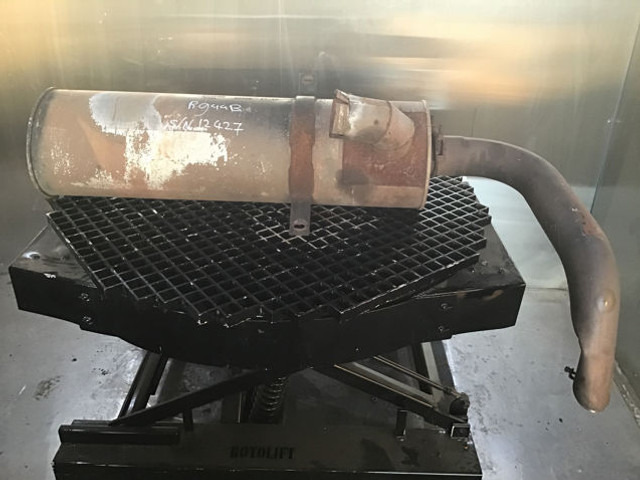 Liebherr Exhaust Silencer - Silenciador: foto 1 Liebherr Exhaust Silencer - Silenciador: foto 1