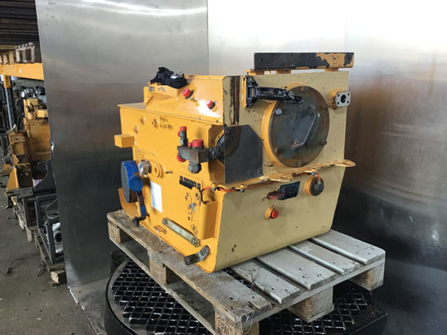 Depósito hidráulico Liebherr Hydraulic Tank: foto 8