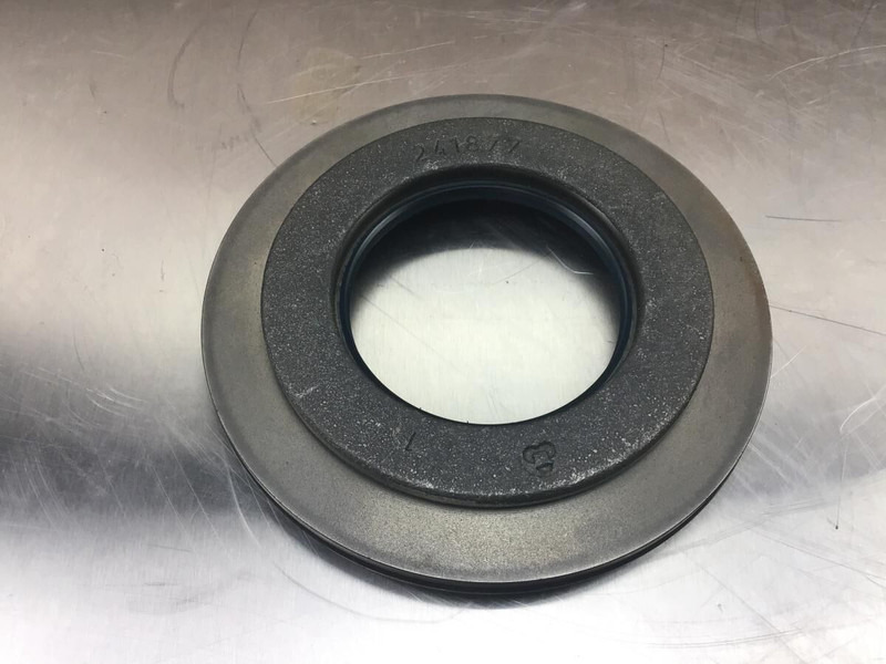 Liebherr L551 - Caja de cambios: foto 2 Liebherr L551 - Caja de cambios: foto 2