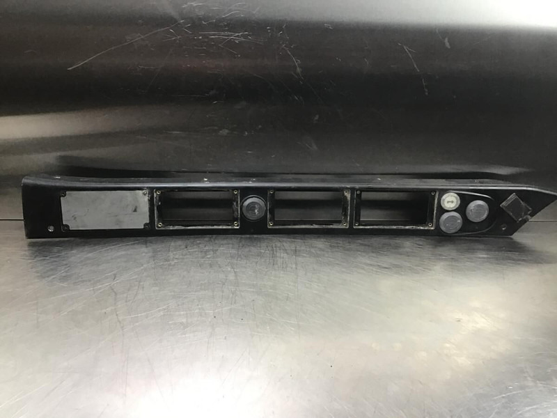 Liebherr LH35 M - Salpicadero: foto 1 Liebherr LH35 M - Salpicadero: foto 1