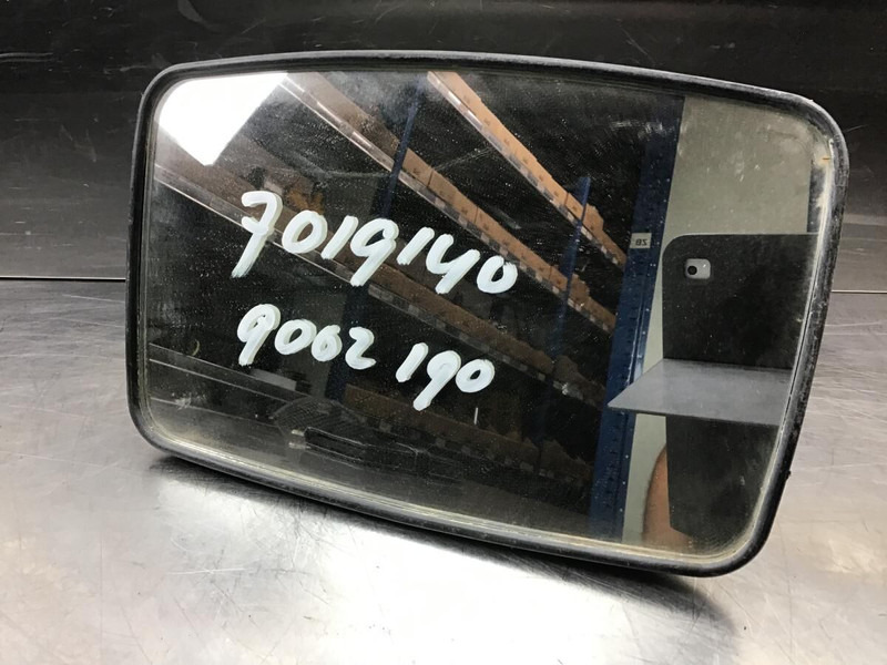 Liebherr R900 Li / R914B / R912 Li / R904 / R902 Li / R922 / R950 / A904C Li / A904 Li / A904 INDUSTRIAL / A902 Li / A900C Li / A900B Li - Espejo retrovisor: foto 2 Liebherr R900 Li / R914B / R912 Li / R904 / R902 Li / R922 / R950 / A904C Li / A904 Li / A904 INDUSTRIAL / A902 Li / A900C Li / A900B Li - Espejo retrovisor: foto 2