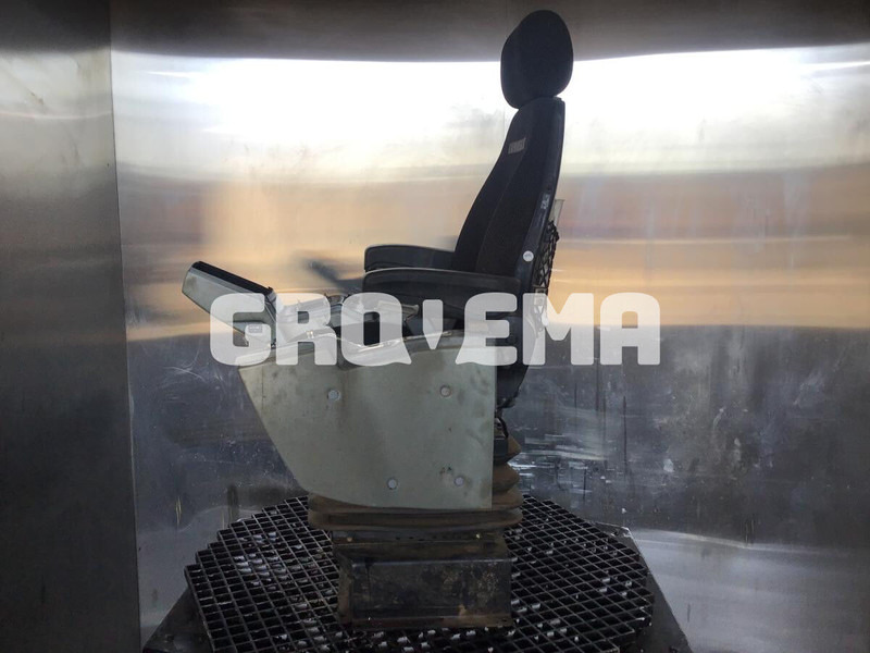 Liebherr R926 COMP / R946 LC / R946 LC-V - Asiento: foto 3 Liebherr R926 COMP / R946 LC / R946 LC-V - Asiento: foto 3