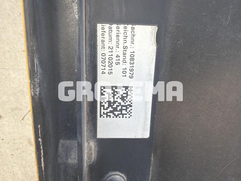 Liebherr R946 LC / R946 LC-V / R946 NLC / R946 S-HD / R950 / R950 LC-V / R950 S-HD / R946 / R946 VH-HD - Puerta y piezas: foto 4 Liebherr R946 LC / R946 LC-V / R946 NLC / R946 S-HD / R950 / R950 LC-V / R950 S-HD / R946 / R946 VH-HD - Puerta y piezas: foto 4