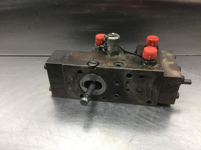 Liebherr Regulating valve - Hidráulica: foto 2 Liebherr Regulating valve - Hidráulica: foto 2