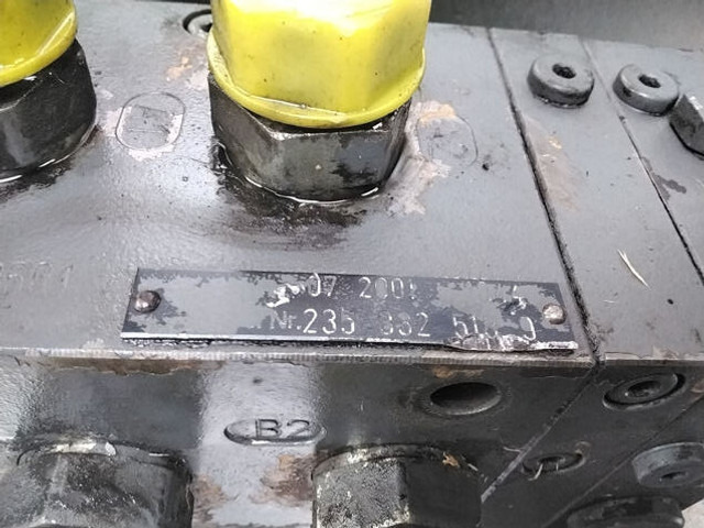 Liebherr Valve Block - Hidráulica: foto 4 Liebherr Valve Block - Hidráulica: foto 4