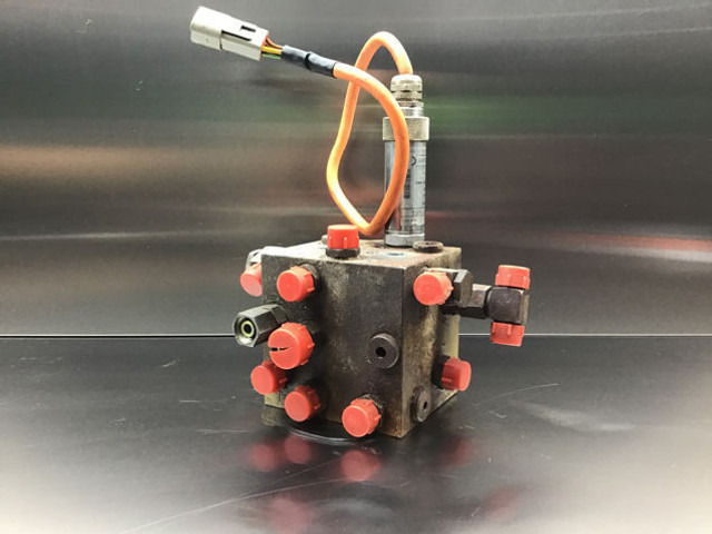 Liebherr Valve Distribution Block - Hidráulica: foto 4 Liebherr Valve Distribution Block - Hidráulica: foto 4