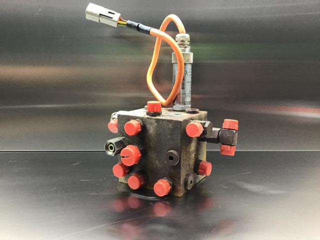 Liebherr Valve Distribution Block - Hidráulica: foto 3 Liebherr Valve Distribution Block - Hidráulica: foto 3