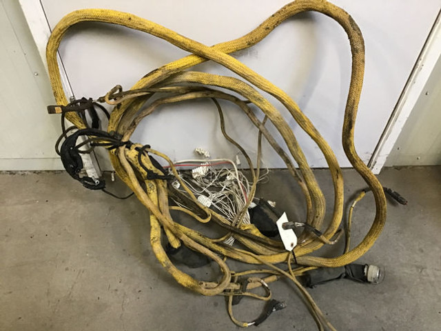 Liebherr Wire Harness - Cables/ Alambres: foto 1 Liebherr Wire Harness - Cables/ Alambres: foto 1