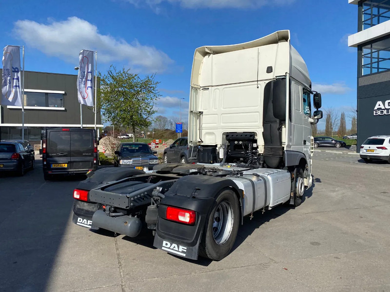 DAF XF 106.460 SSC / Retarder / 2x Tank - Cabeza tractora: foto 5 DAF XF 106.460 SSC / Retarder / 2x Tank - Cabeza tractora: foto 5
