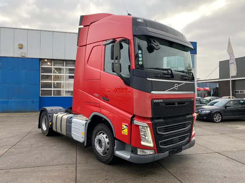 Volvo FH 13.420 / Globetrotter / 2x Tank / Euro 6 - Cabeza tractora: foto 3 Volvo FH 13.420 / Globetrotter / 2x Tank / Euro 6 - Cabeza tractora: foto 3