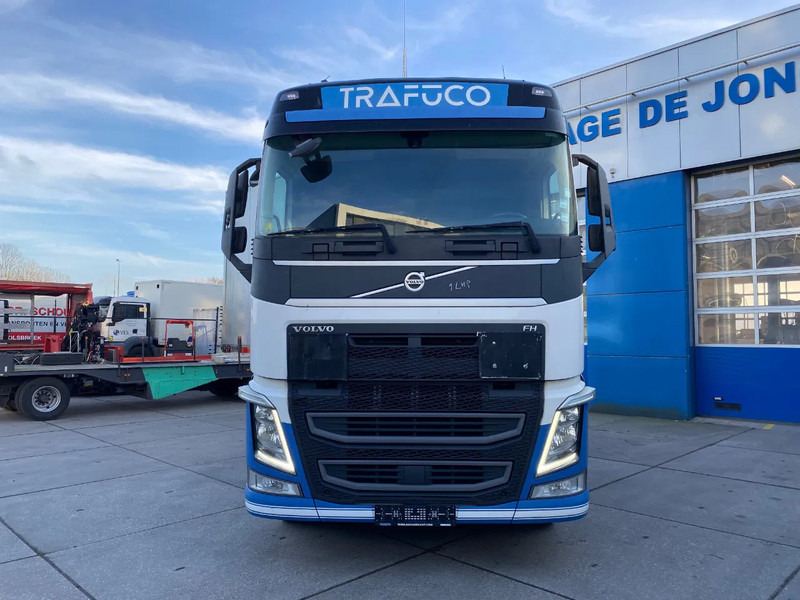 Volvo FH 13.420 Globetrotter / ADR + PTO / Stand Airco - Cabeza tractora: foto 2 Volvo FH 13.420 Globetrotter / ADR + PTO / Stand Airco - Cabeza tractora: foto 2