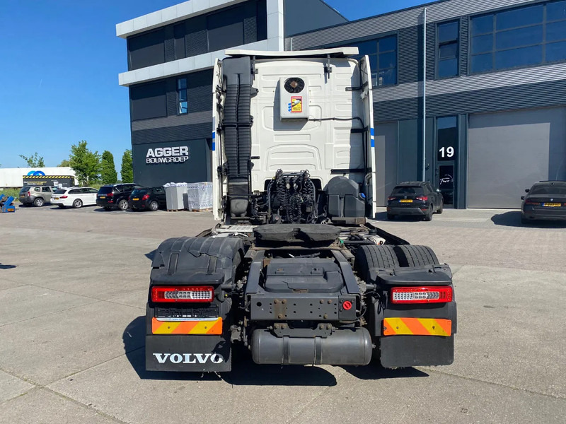 Volvo FH 13.500 Globetrotter / Full Spoilers / Stand Airco / Hydraulic - Cabeza tractora: foto 5 Volvo FH 13.500 Globetrotter / Full Spoilers / Stand Airco / Hydraulic - Cabeza tractora: foto 5